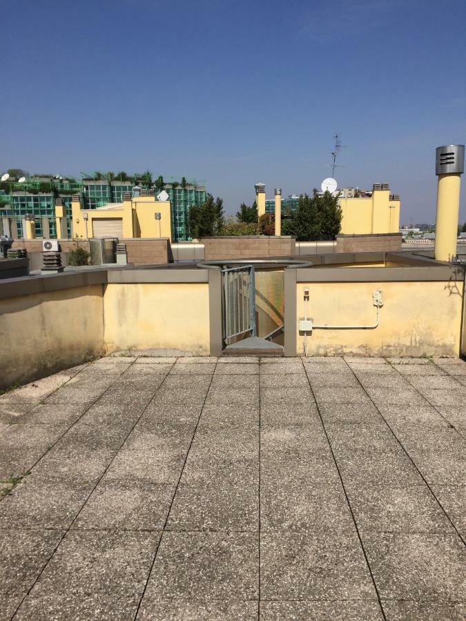 Cozy Penthouse Villa San Donato Milanese Eksteriør billede